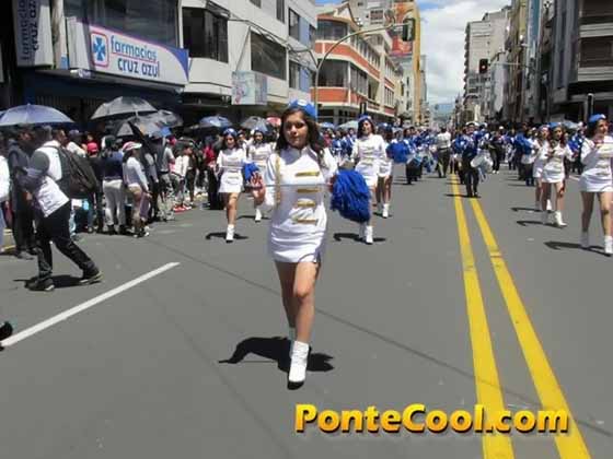Colegio Ambato Desfile del 12 de Noviembre de 2016