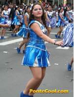 Unidad Educativa Las Americas Desfile del 12 de Noviembre de 2015