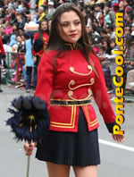 Unidad Educativa Atenas Desfile del 12 de Noviembre de 2015