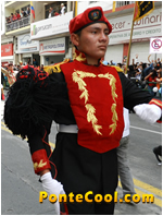 Colegio Bolivar Ambato Desfile del 12 de Noviembre 2012