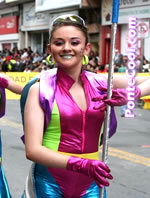 Colegio Santo Domingo de Guzm&aacute;n Desfile de la Fiesta de la fruta y de las flores Ambato 2015