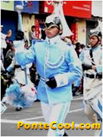 Participacion del Colegio Guayaquil en el Desfile del 12 Noviembre de 2013 en Ambato