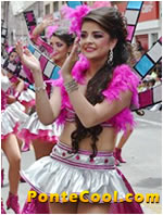 Colegio Hispano America Desfile de la Fiesta de la fruta y de las flores Ambato 2014