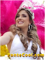 Reinas y Carros Aleg&oacute;ricos Desfile de la Fiesta de la fruta y de las flores Ambato 2014