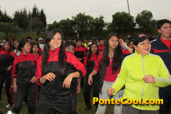 Festival deportivo, art�stico y gastron�mico Unidad Educativa Bol��var 2016