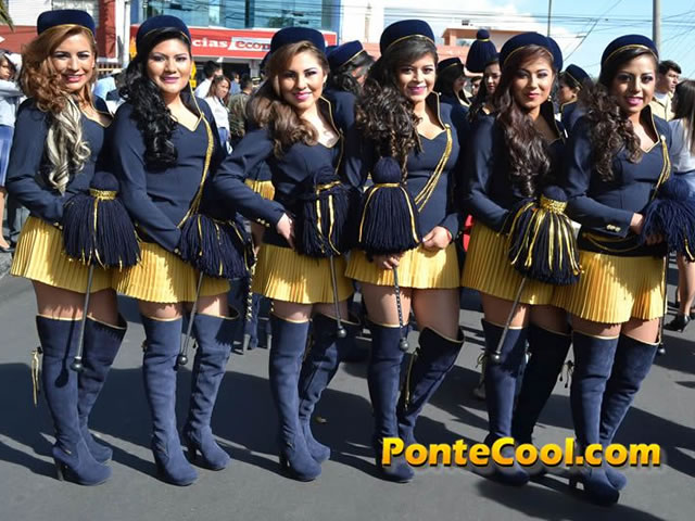 Colegio Rumi&ntilde;ahui Desfile del 12 de Noviembre de 2016