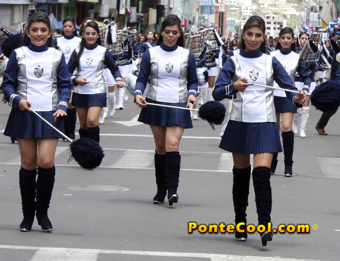 U. E. Santo Domingo de Guzm&aacute;n Desfile del 12 de Noviembre de 2019