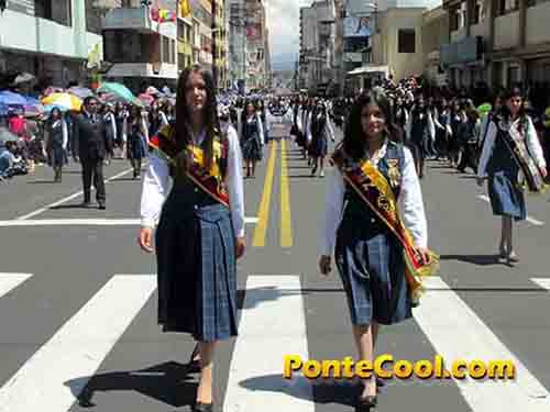 Colegio Santo Domingo de Guzm&aacute;n Desfile del 12 de Noviembre de 2016