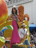 Desfile de la Fiesta de las Flores y las Frutas Ambato 2011