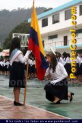 Unidad Educativa La Inmaculada Juramento a la Bandera 2013