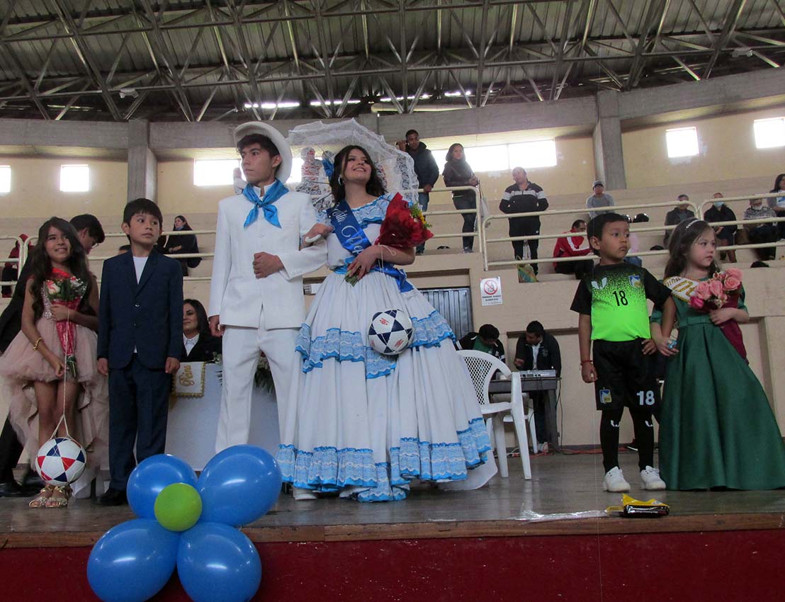 Inauguracion del Campeonato de Deportes en la Unidad Educativa 